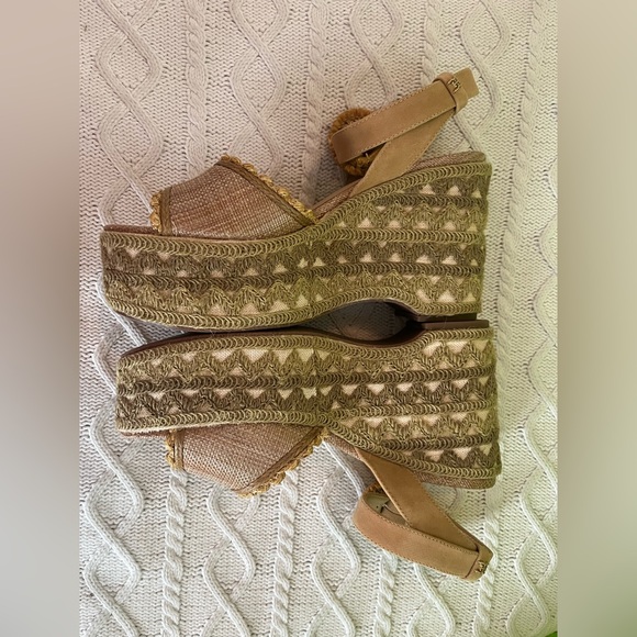 Sam Edelman Stylish Tan Embroidered Wedge Sandals Designer Various Sizes - Picture 15 of 16